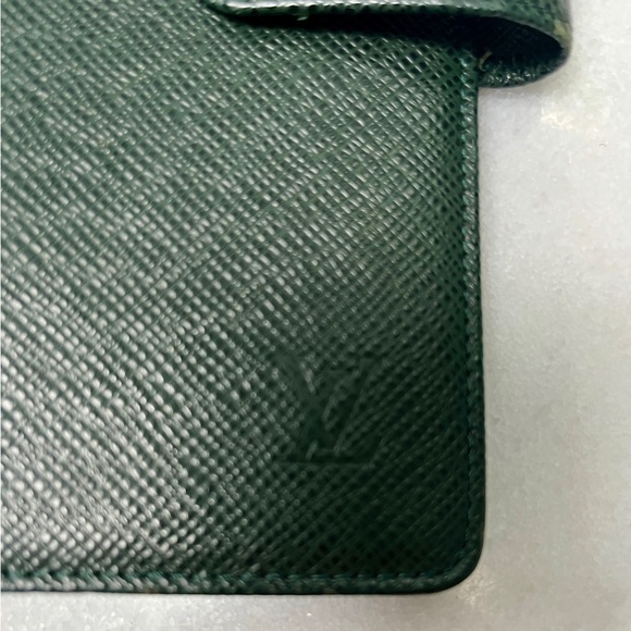 SALE!! LOUIS VUITTON MM Agenda Forest Green Taiga Leather Authentic - Picture 10 of 10